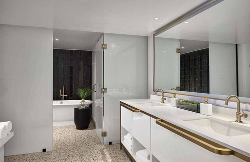 Hunt Club Hotel | Presidential Suite at PGA National Resort & Spa - Minutes to Palm Beach
