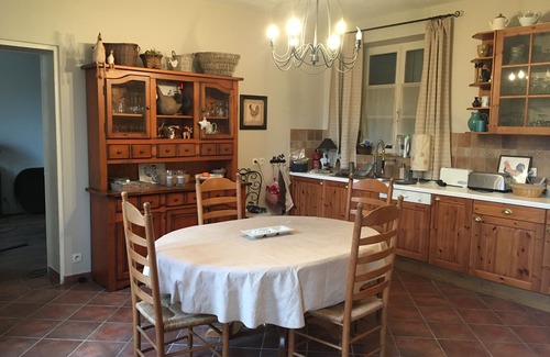 Coucy-le-Chateau-Auffrique House | Pretty house in a pretty fortified village from the 13th century