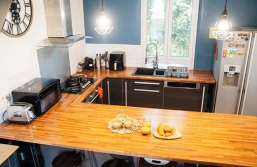 Les Gondoles House | Pretty bungalow with garden and barbecue