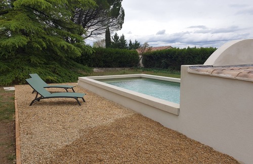 Carpentras Cottage | Pretty country house with swimming pool and garden near VENTOUX