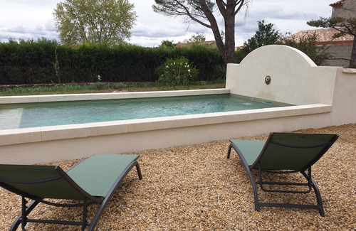 Carpentras Cottage | Pretty country house with swimming pool and garden near VENTOUX