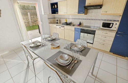 Cournillens Apartment | Pretty duplex with pool