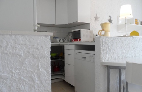 La Croix-Valmer Apartment | Pretty farmhouse a stone's throw from Gigaro beach and close to St Tropez