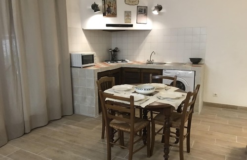 Figari House | PRETTY HOUSE IN THE VILLAGE OF FIGARI, AIR CONDITIONED 5 MINUTES FROM THE BEACHES OF LA TESTA