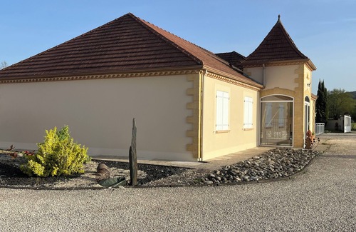 Pazayac House | Pretty house with swimming pool in Périgord