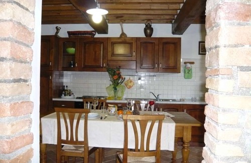 Santa Reparata Villa | Pretty independent House near Anghiari,7 bedr/baths, patio, pool, garden, AC
