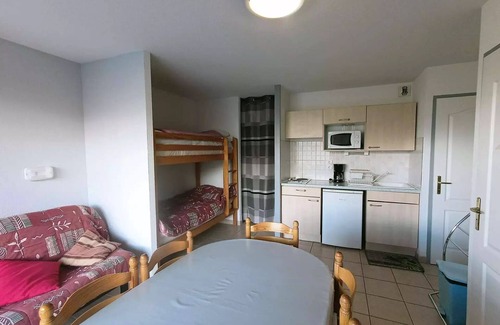 Reallon Apartment | Pretty T2 resort center 6 sleeps in Réallon B25