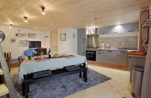 Vielle-Aure House | Pretty village barn tastefully decorated