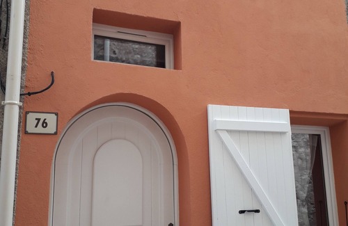 Bagnols-en-Foret House | Pretty village house 4 pers 57m squared in typical Provencal village