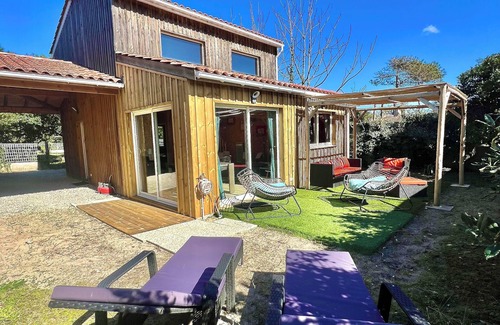 Vendays-Montalivet Ski Chalet | Pretty Wooden Chalet - 3 min walk from the ocean 🌊