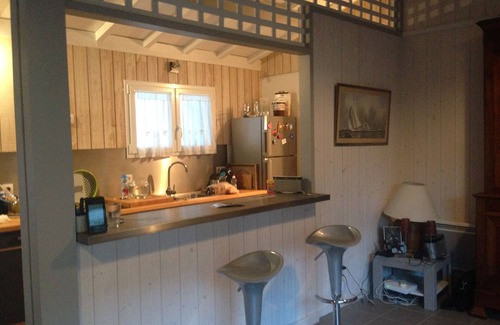 Le Canon House | Pretty wooden house in the center of the Canon