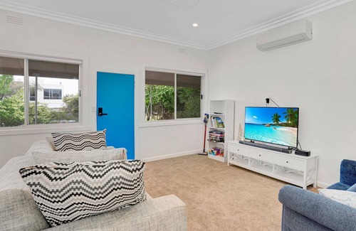 Dromana Cottage | Priceless Position 600 metres to Beach