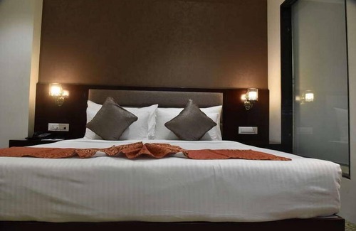 Bicholi Mardana Hotel | Pride Hotel & Convention Centre Indore