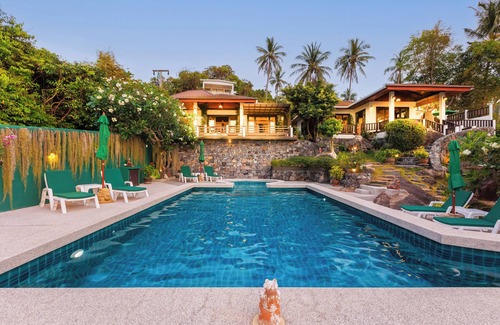 Ko Pha-ngan Villa | Prime beachfront. Direct access to secluded beach. Swimming Pool with ocean view