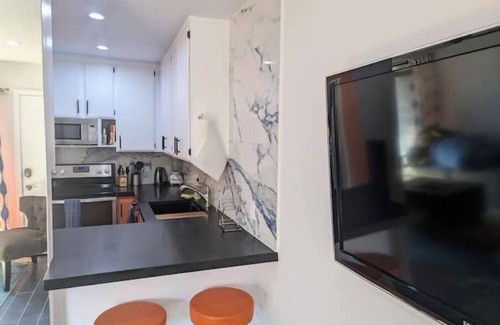 Downtown Palm Springs Condo | Prime Location 1Bd Amazing Views