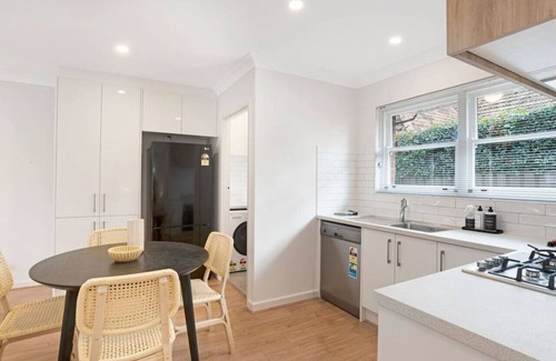 Royston Park House | Prime Location 2 Bed Renovated in Royston Park