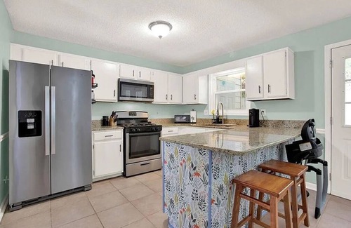 Town Center House | Prime Location!2-bedroom townhome in delightful Kennesaw minutes from KSU