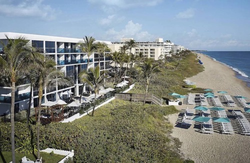 Palm Beach House | Prime Location! 2 Spacious Rooms | Private Beach Access + Outdoor Pool