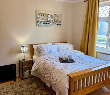 Luton Villa | PRIME LOCATION Luton home - FREE PARKING