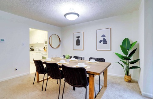 Crystal City Apartment | Prime Location, Metro & Close to Airport!