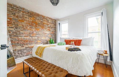 Short North House | Prime Location Top Rated Clean Parking Free!
