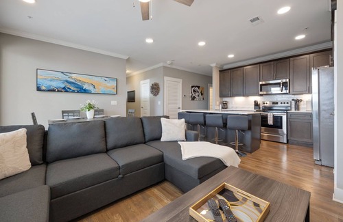 Nashville Apartment | Prime Nashville 2BR Condo | Sleeps 6 +Free Parking