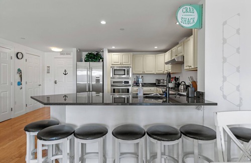 Old Orchard Beach Condo | Prime oceanfront location at the Grand Victorian