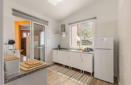 Sao Vicente Apartment | Prime oceanfront apt with terrace & parking. Epic Seixal & Porto Moniz views!