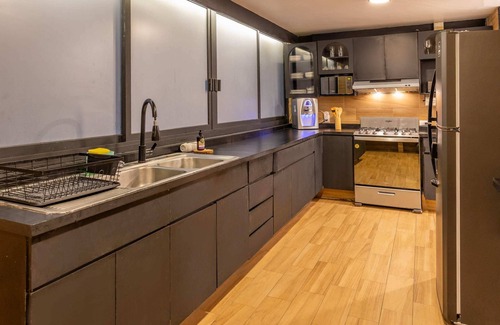 Los Morales Apartment | Prime Polanco: WiFi, TVs, Desks, Near Sights