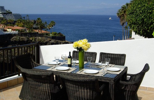 Los Gigantes Villa | Prime Sea Front Villa, 1 Min Walk to Village/Beach/Marina, Pool, AC, UKTV, WiFi