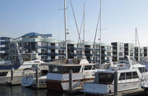 Marina del Rey Apartment | Prime Stays - Suite Elegance by MDR Marina & Venice - Pool, Hot Tub, Gym