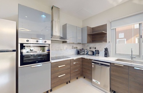 Jumeirah Village Circle Villa | Primestay - JVC Villa 4