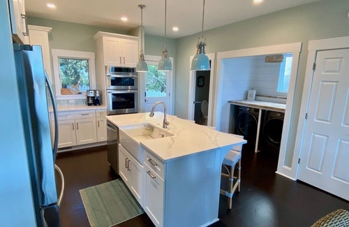 Flora's Bluff House | Primrose Cottage - views & breezes on Bald Head Island - 3 minute walk to beach!