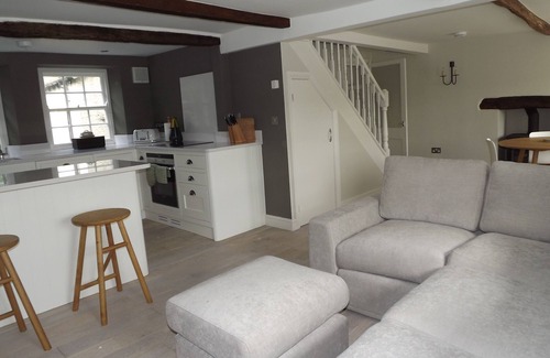 Sedbergh Cottage | Primrose Cottage, cosy 2 bedroom cottage in lovely Sedbergh, nr. Lakes and Dales