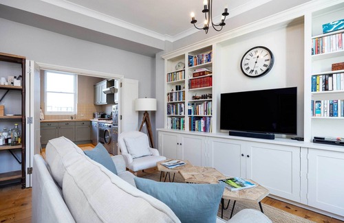 Camden Town with Primrose Hill House | Primrose Rooftops, by Veeve