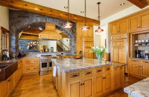 Bass Lake House | Pristine Bass Lake Lakefront Home