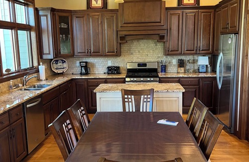 Fish Creek Condo | Pristine condo! Walking distance to everything in the heart of Fish Creek!