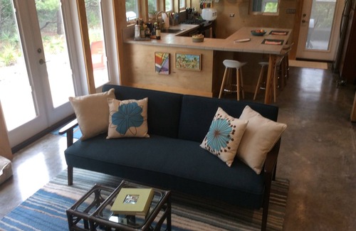 Inlet Beach House | Pristine couple's cottage. Short walk to public beach. Non-shedding dog welcome.