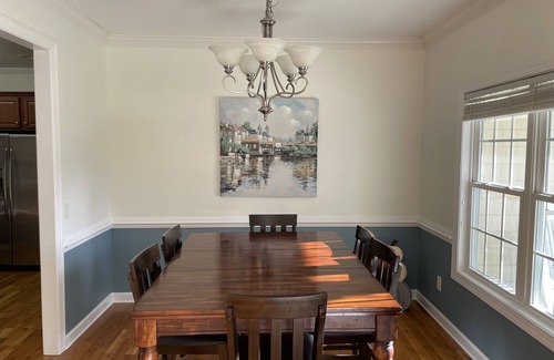 West End House | Pristine Pinehurst #6 home - Gated backyard - 2 min to courses. Handicap Access