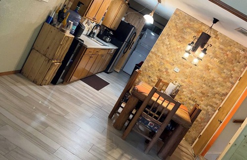 Jefferson Cabin | Priv 80private hidden gem spa retreat out-adventure ATV trails fish cabin& relax