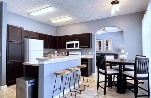 Crescent Lakes House | Privacy 4 Bed 3 Bath Pool Home with Spa