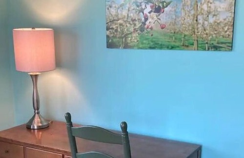 Bellingham House | Privacy, comfort, pool, pets & close to Bellingham