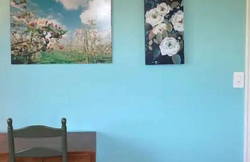 Bellingham House | Privacy, comfort, pool, pets & close to Bellingham