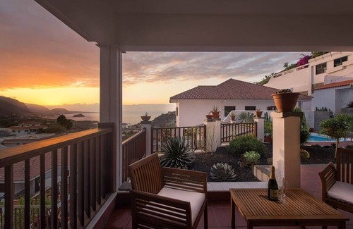 La Mancha Apartment | Privacy: pool, terrace & garden, bbq, views [G]