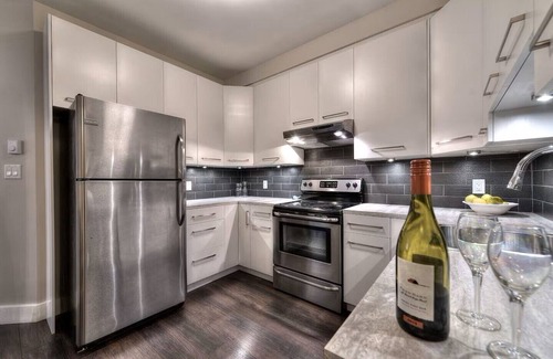 Saanich East Apartment | Private 1 Bed/1 Bath Suite in Cadboro Bay Area Close to UVic