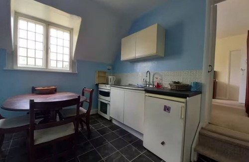 Raynes Park Apartment | Private 1-bedroom apartment in Raynes Park