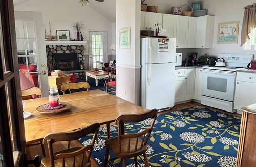 Willsboro Cottage | Private 151’ waterfront cottage, 3+bedrooms, two enclosed porches in Willsboro