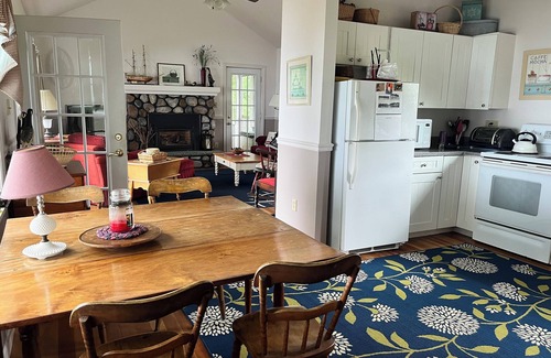 Willsboro Cottage | Private 151’ waterfront cottage, 3+bedrooms, two enclosed porches in Willsboro