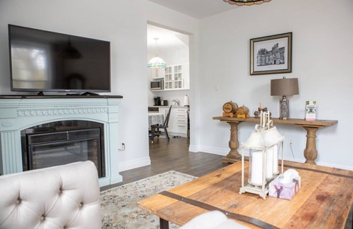 Burlington Apartment | Private 1bed 1bath Apt Near Downtown 1st floor - U2