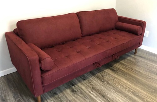 Linden Apartment | Private 2-bedroom with free parking and direct bus to NYC Manhattan only 2 blocks away